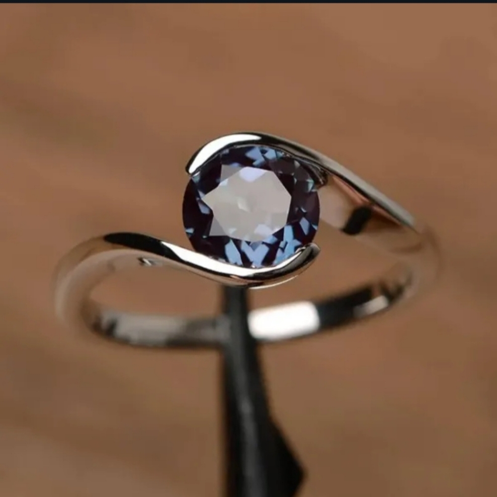 Chic Silver and Purple Gemstone Ring